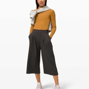 Lululemon Can you feel the pleat crop cropped flare, textured pant